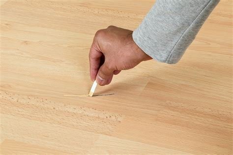 How To Repair Scratch İn Vinyl Floor