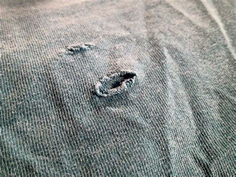 How To Repair Small Hole İn Shirt